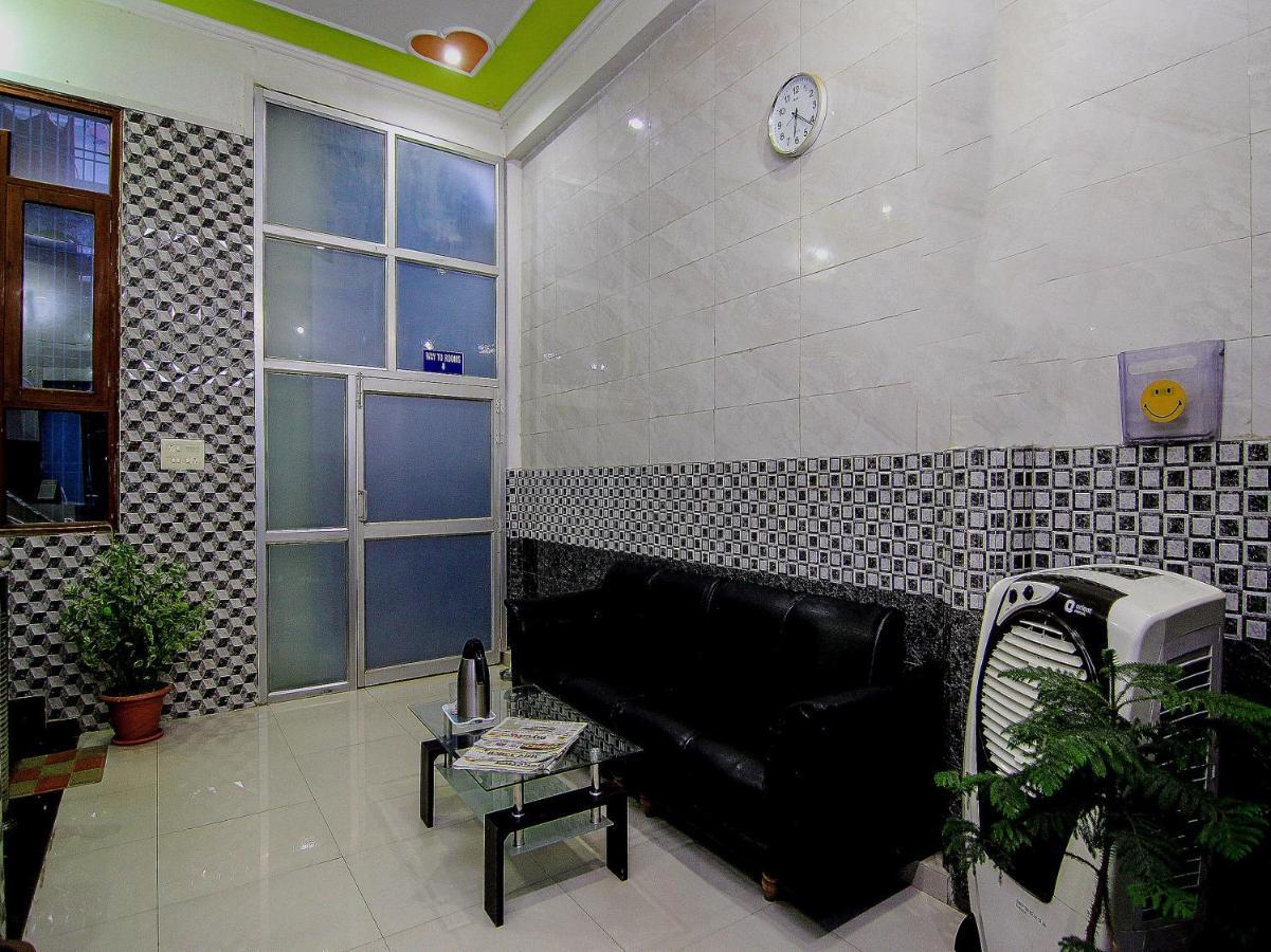 Oyo Flagship 4434 Earth Inn Lucknow Exterior photo